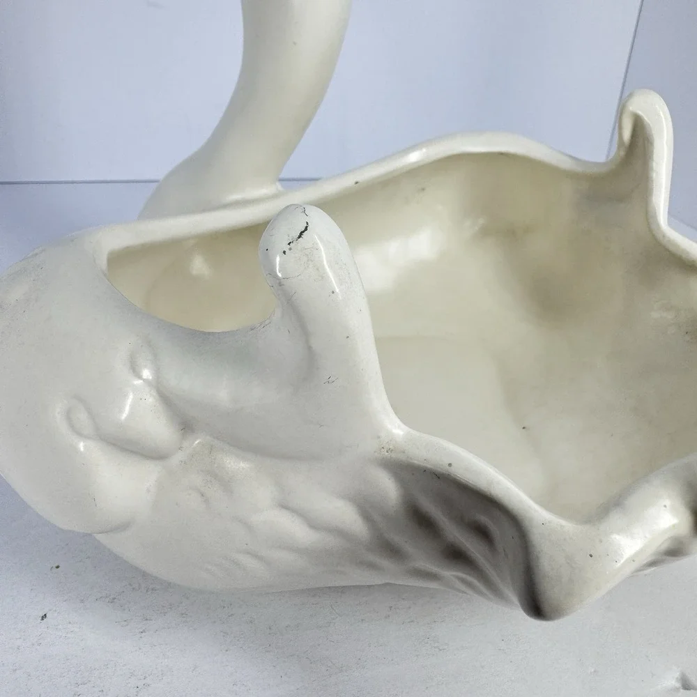 Hull USA Swan Planter White Ceramic‎ Bird Vase Mid Century Hollywood Regency